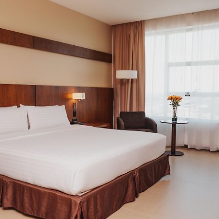 Holiday Inn Guayaquil Airport By Ihg Exterior foto A room at the hotel