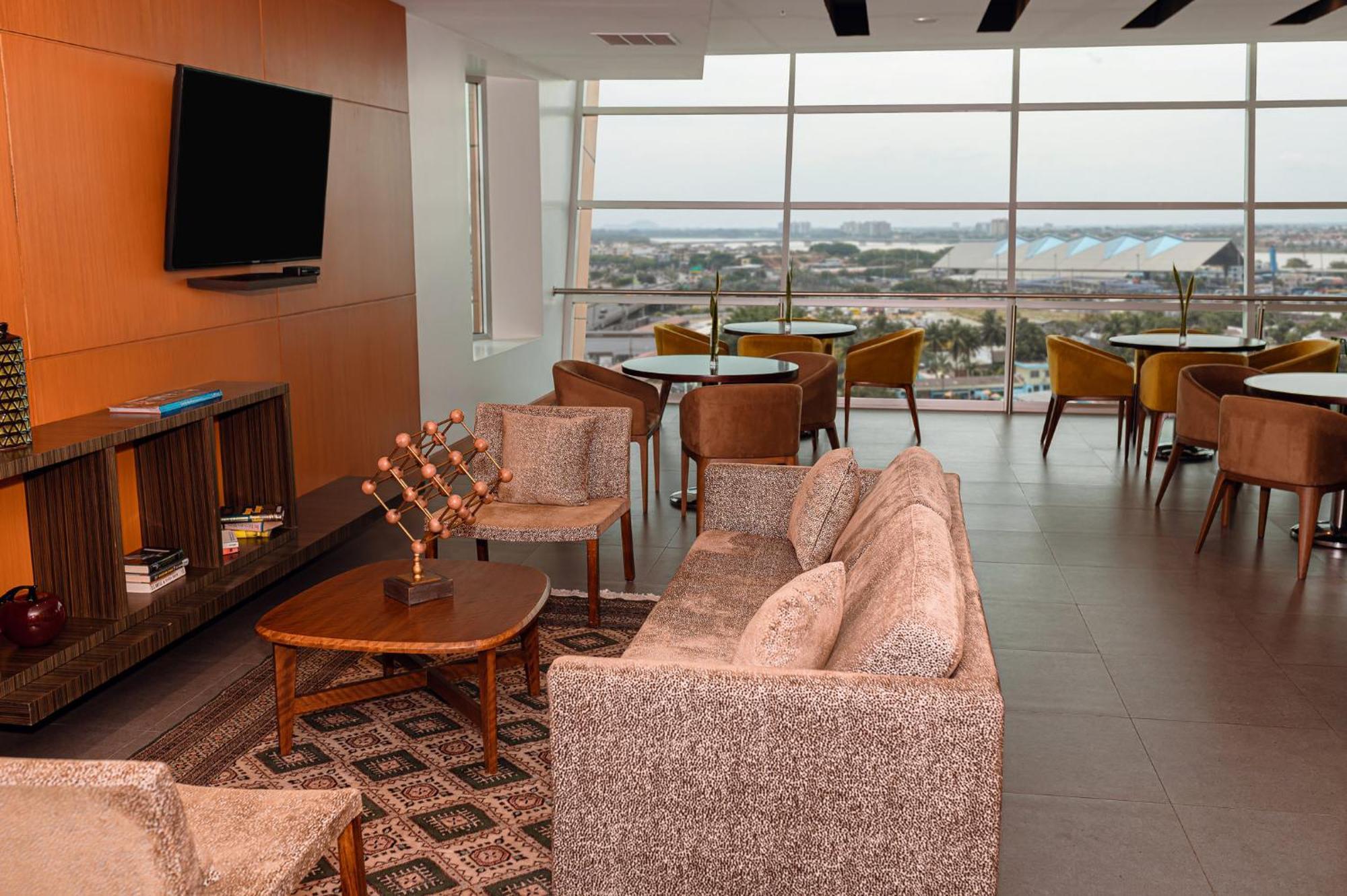 Holiday Inn Guayaquil Airport By Ihg Exterior foto VIP Lounge at the airport