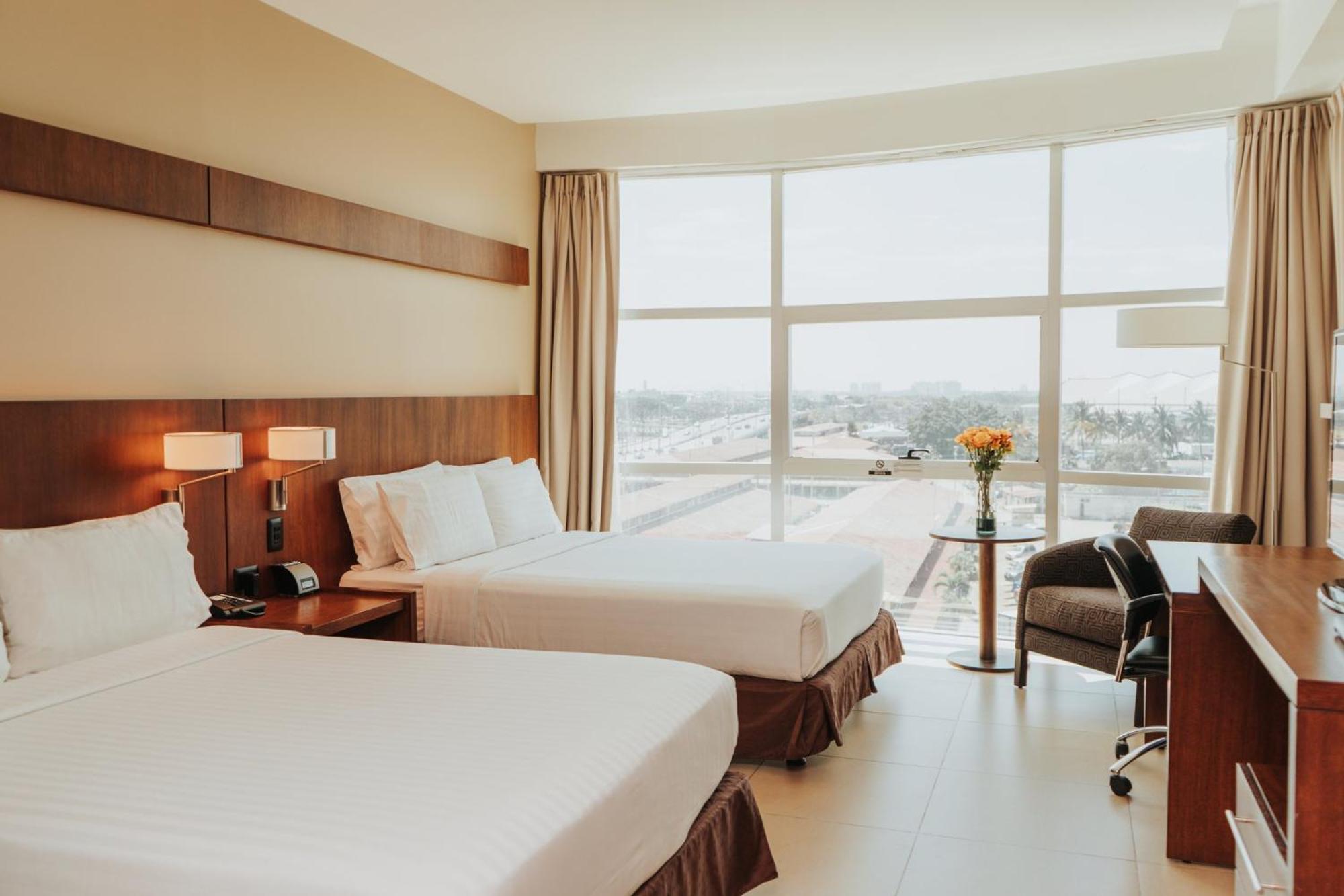 Holiday Inn Guayaquil Airport By Ihg Exterior foto A room at the hotel