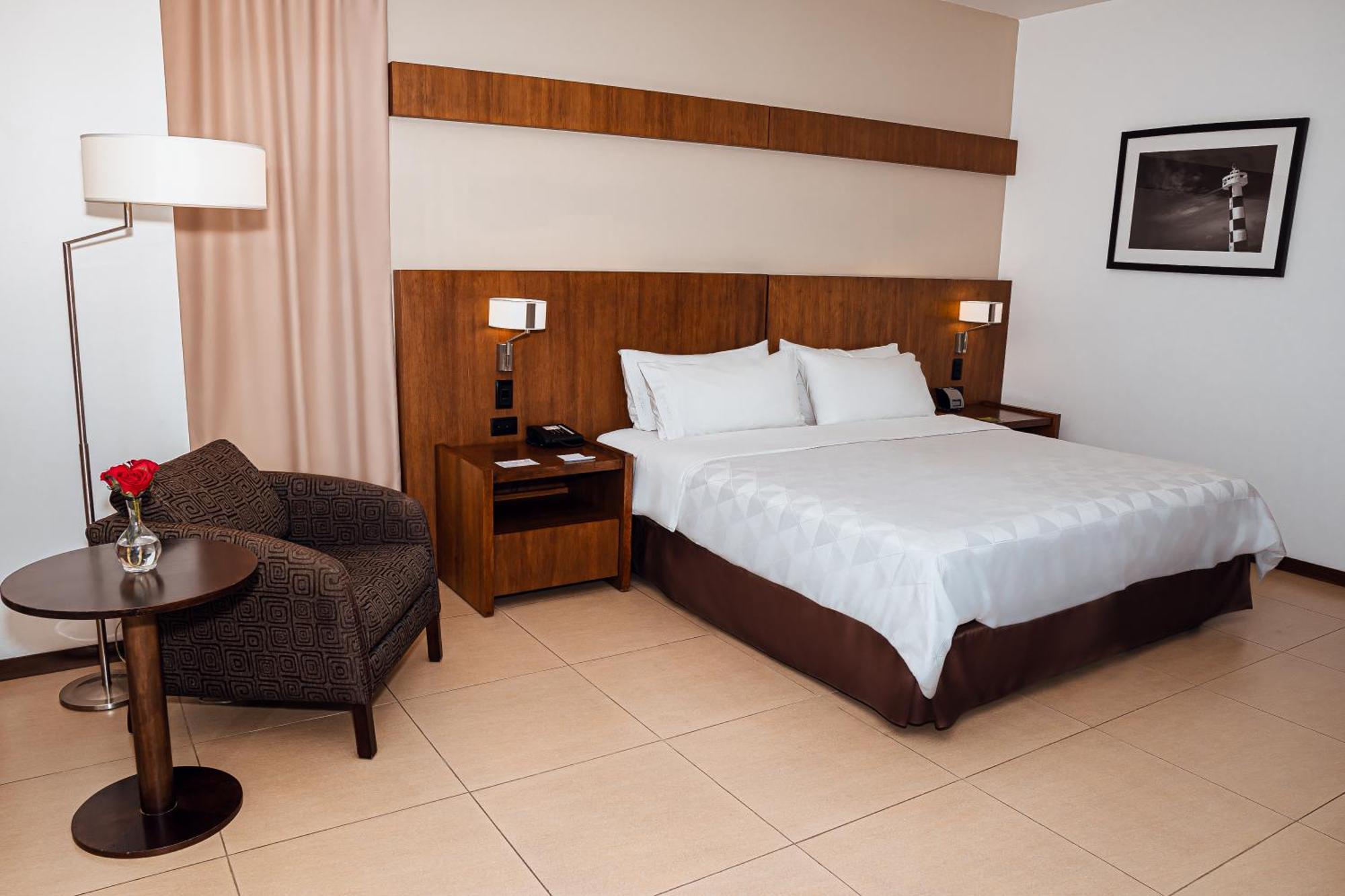 Holiday Inn Guayaquil Airport By Ihg Exterior foto