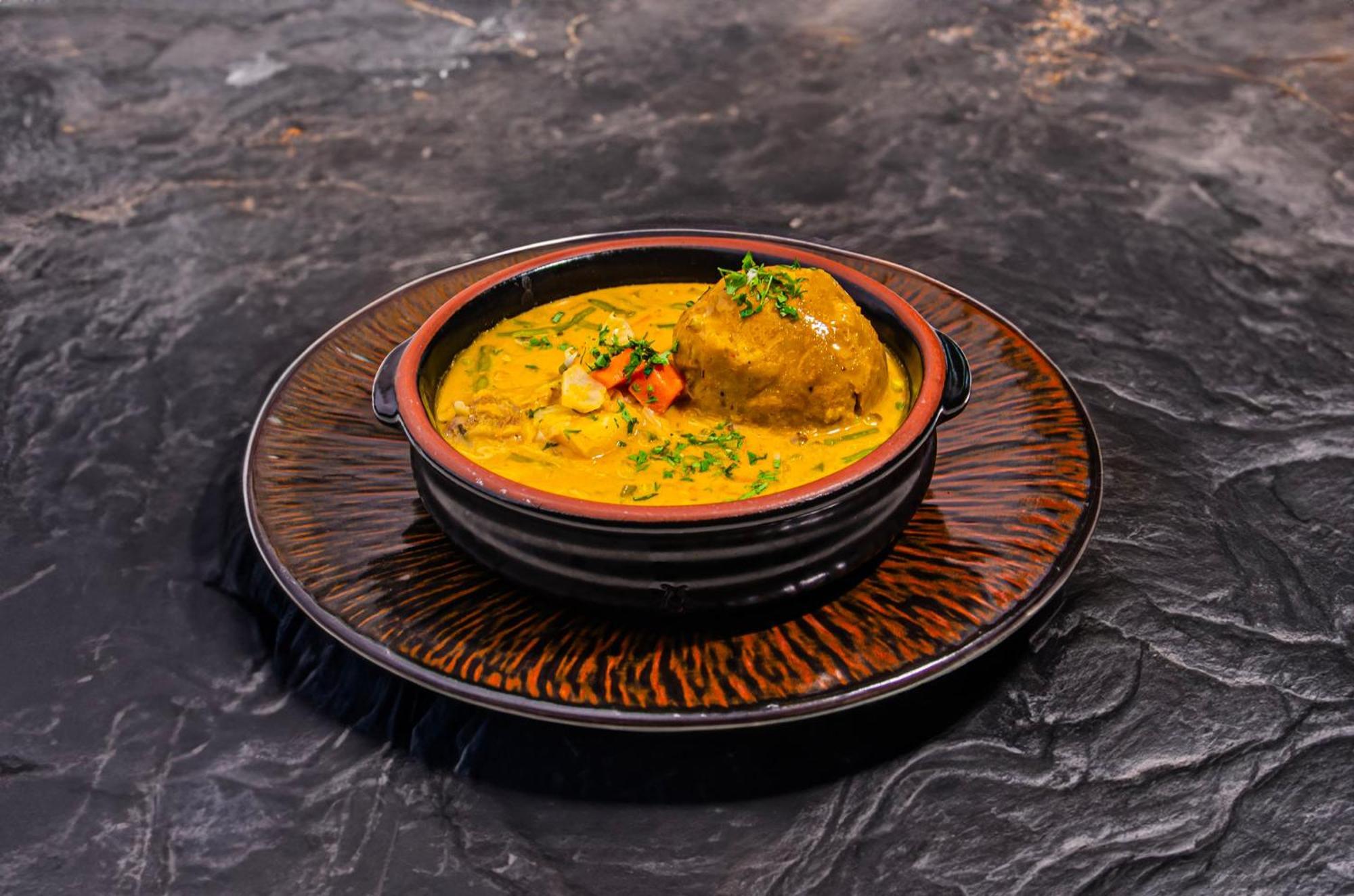 Holiday Inn Guayaquil Airport By Ihg Exterior foto A bowl of kofta curry